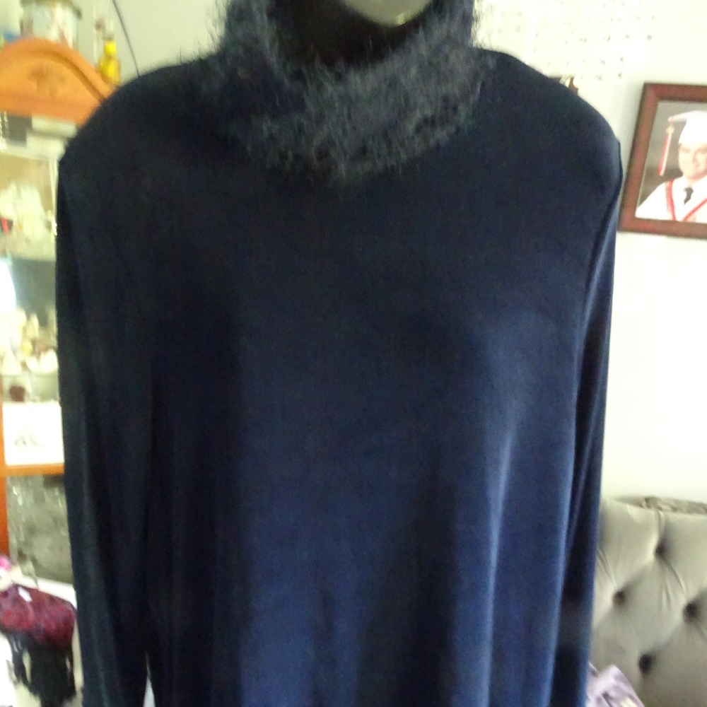 VINTAGE PICADILLY DRESS/TUNIC WITH FEATHER LIKE NECK AND CUFFS